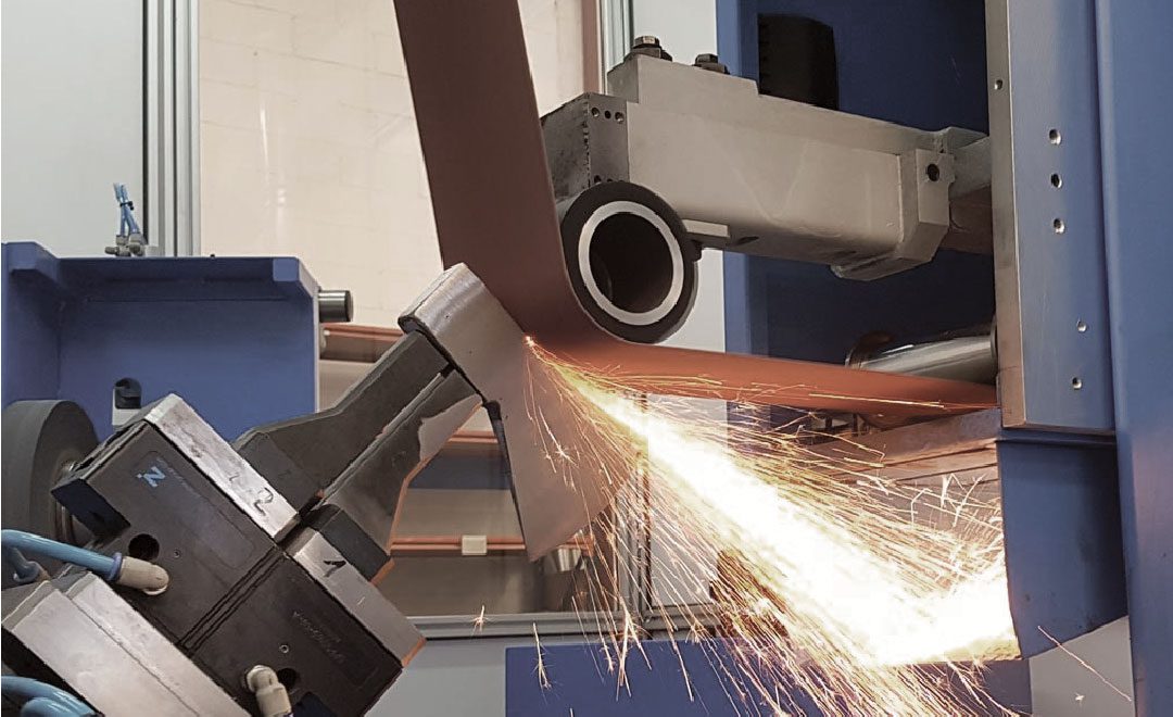 autopulit steel graining machine in use